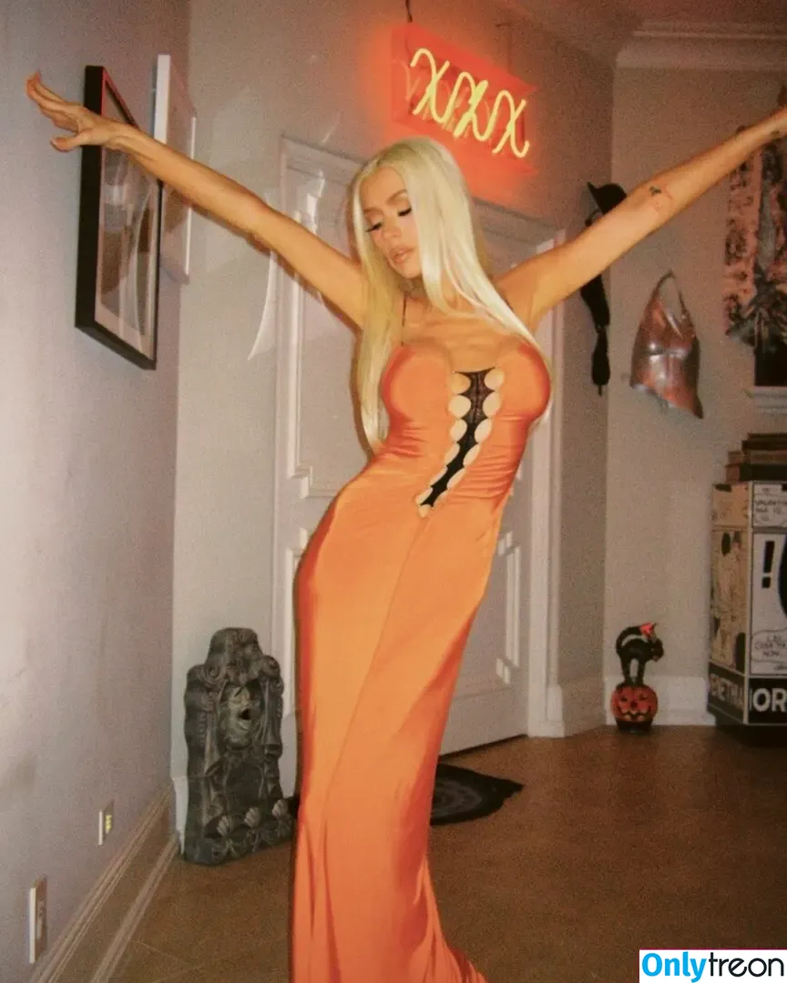 Christina Aguilera nude photo #2898 (XTINA)
