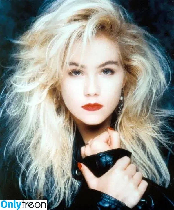 Christina Applegate nude photo #0113 (1capplegate)