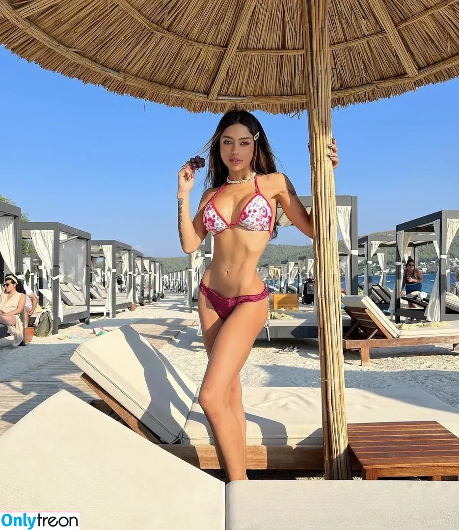 Christina Bertevello nude photo #0031 (Christina.Bertevello)