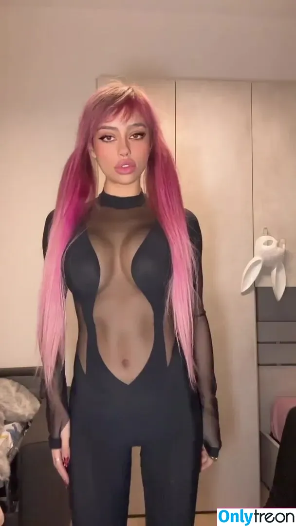 Christina Bertevello nude photo #0111 (Christina.Bertevello)