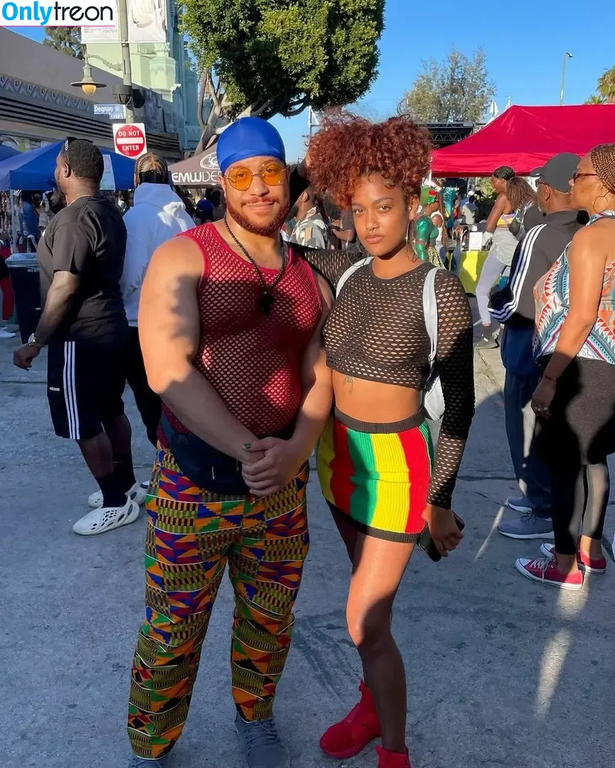 Christina Brown nude photo #0039 (Ebony & Clyde / christyib / keatingssixth / missxtinab)