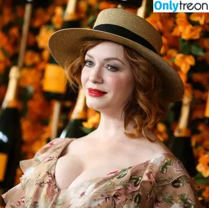 Christina Hendricks / actuallychristinahendricks nude photo #1563