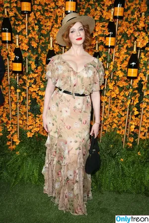 Christina Hendricks / actuallychristinahendricks nude photo #1564