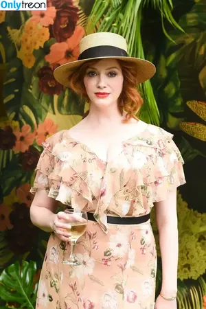 Christina Hendricks / actuallychristinahendricks nude photo #1566