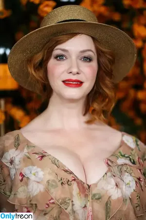 Christina Hendricks / actuallychristinahendricks nude photo #1572