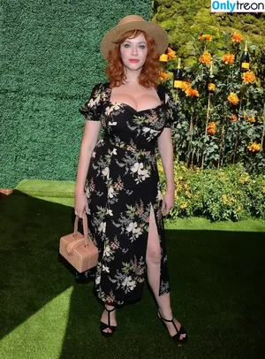 Christina Hendricks / actuallychristinahendricks nude photo #1672