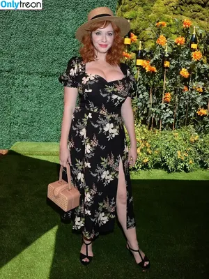 Christina Hendricks / actuallychristinahendricks nude photo #1673