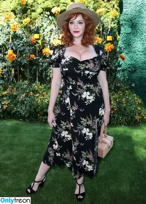 Christina Hendricks / actuallychristinahendricks nude photo #1685