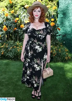 Christina Hendricks / actuallychristinahendricks nude photo #1693