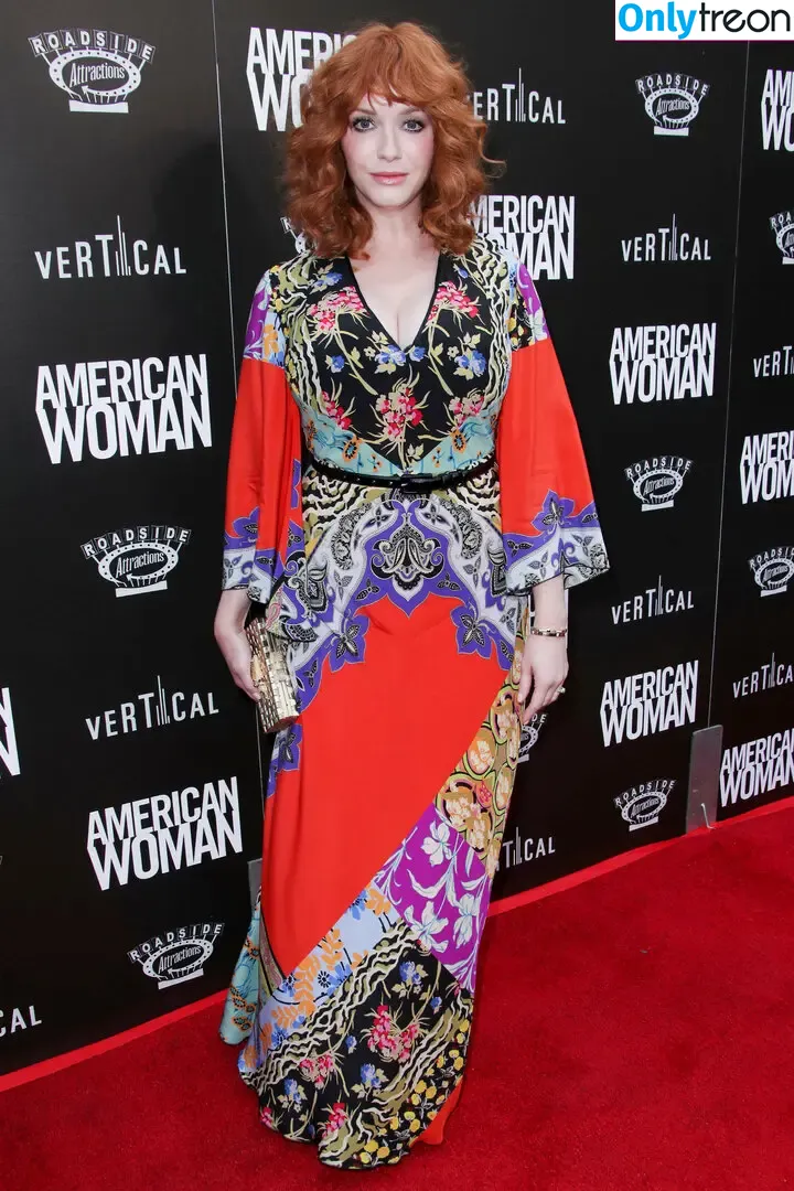 Christina Hendricks nude photo #1356 (actuallychristinahendricks)