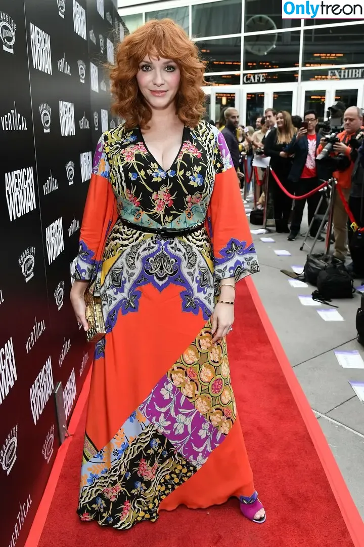 Christina Hendricks nude photo #1367 (actuallychristinahendricks)