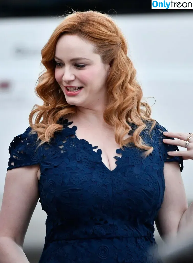 Christina Hendricks nude photo #1420 (actuallychristinahendricks)