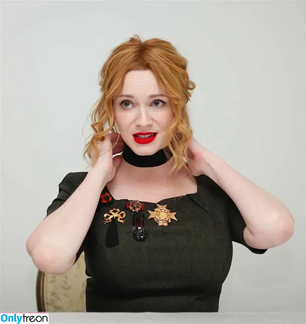 Christina Hendricks nude photo #1424 (actuallychristinahendricks)
