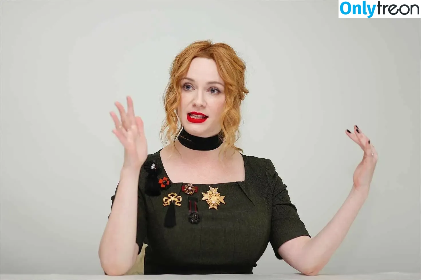 Christina Hendricks nude photo #1433 (actuallychristinahendricks)