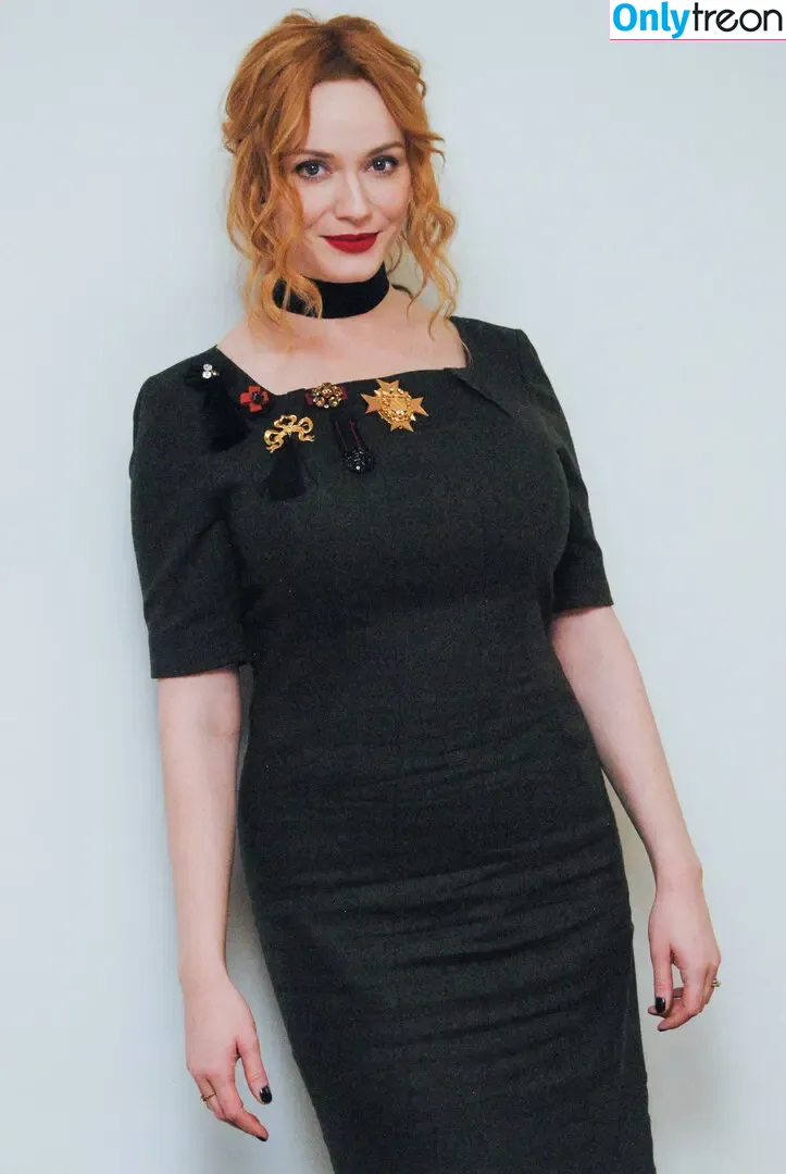 Christina Hendricks nude photo #1448 (actuallychristinahendricks)