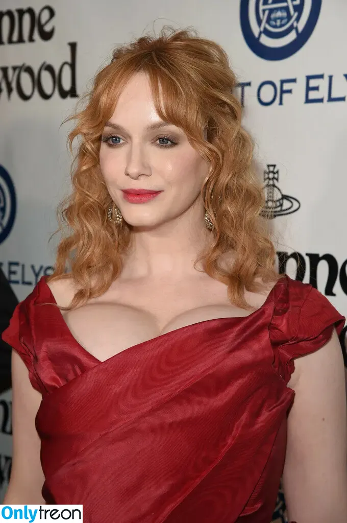 Christina Hendricks nude photo #1460 (actuallychristinahendricks)