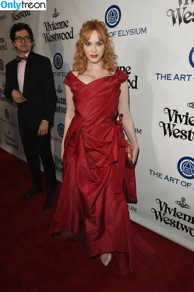 Christina Hendricks nude photo #1462 (actuallychristinahendricks)