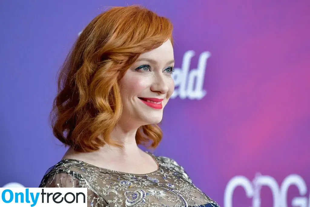 Christina Hendricks nude photo #1474 (actuallychristinahendricks)