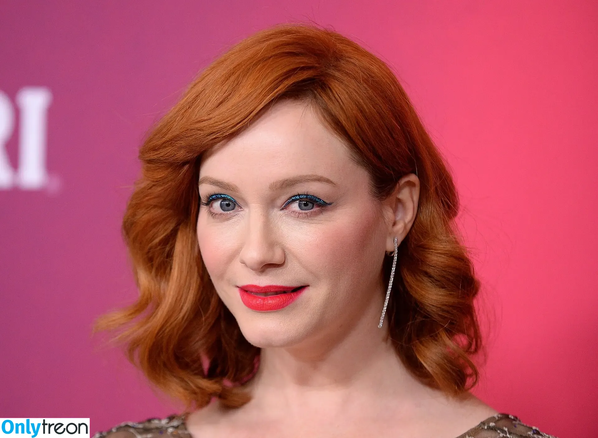 Christina Hendricks nude photo #1484 (actuallychristinahendricks)