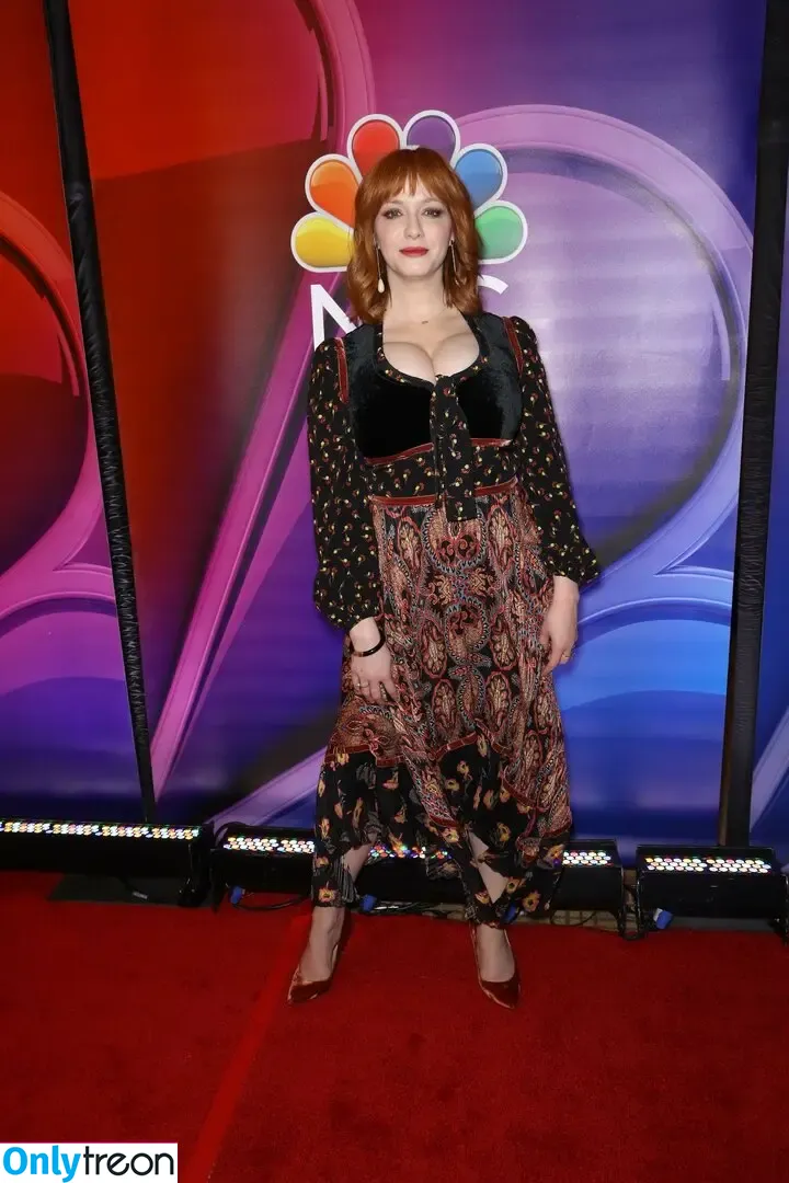 Christina Hendricks nude photo #1512 (actuallychristinahendricks)