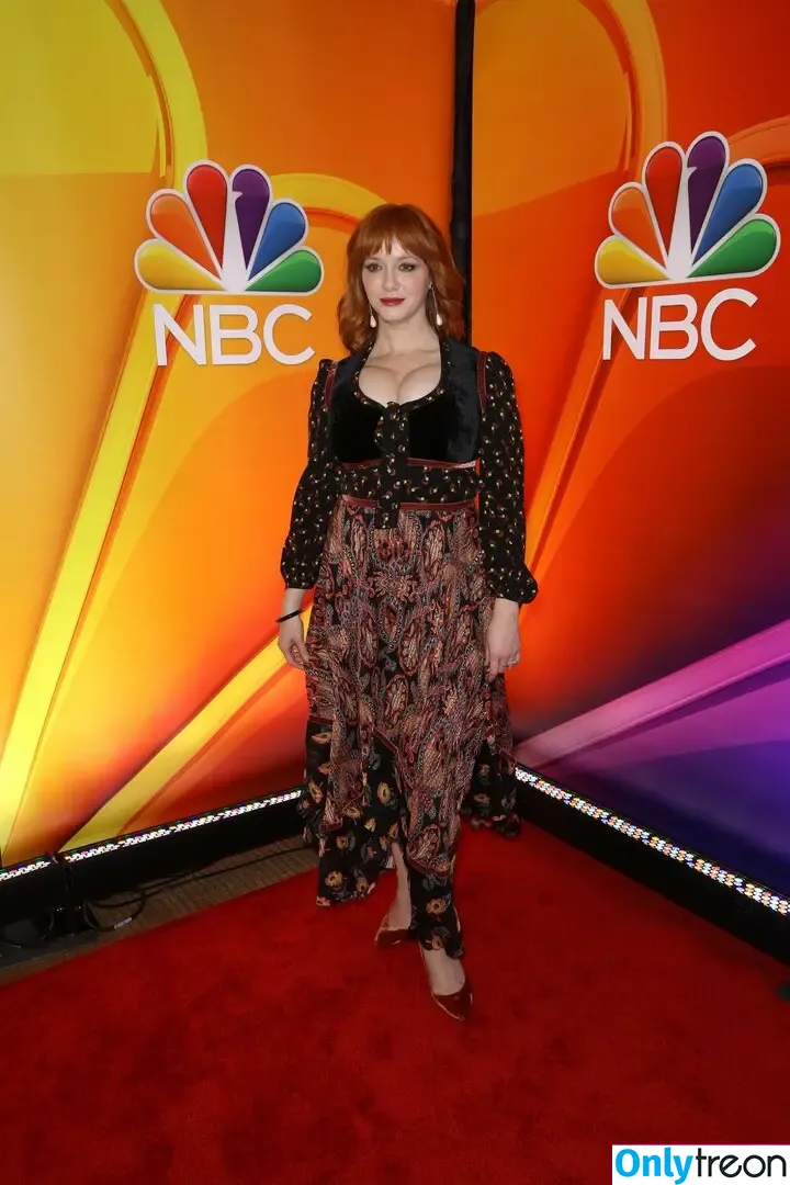 Christina Hendricks nude photo #1514 (actuallychristinahendricks)