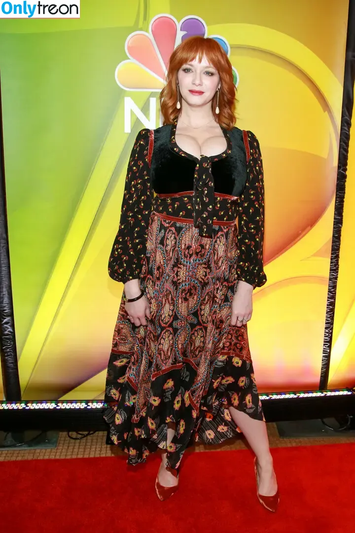 Christina Hendricks nude photo #1521 (actuallychristinahendricks)