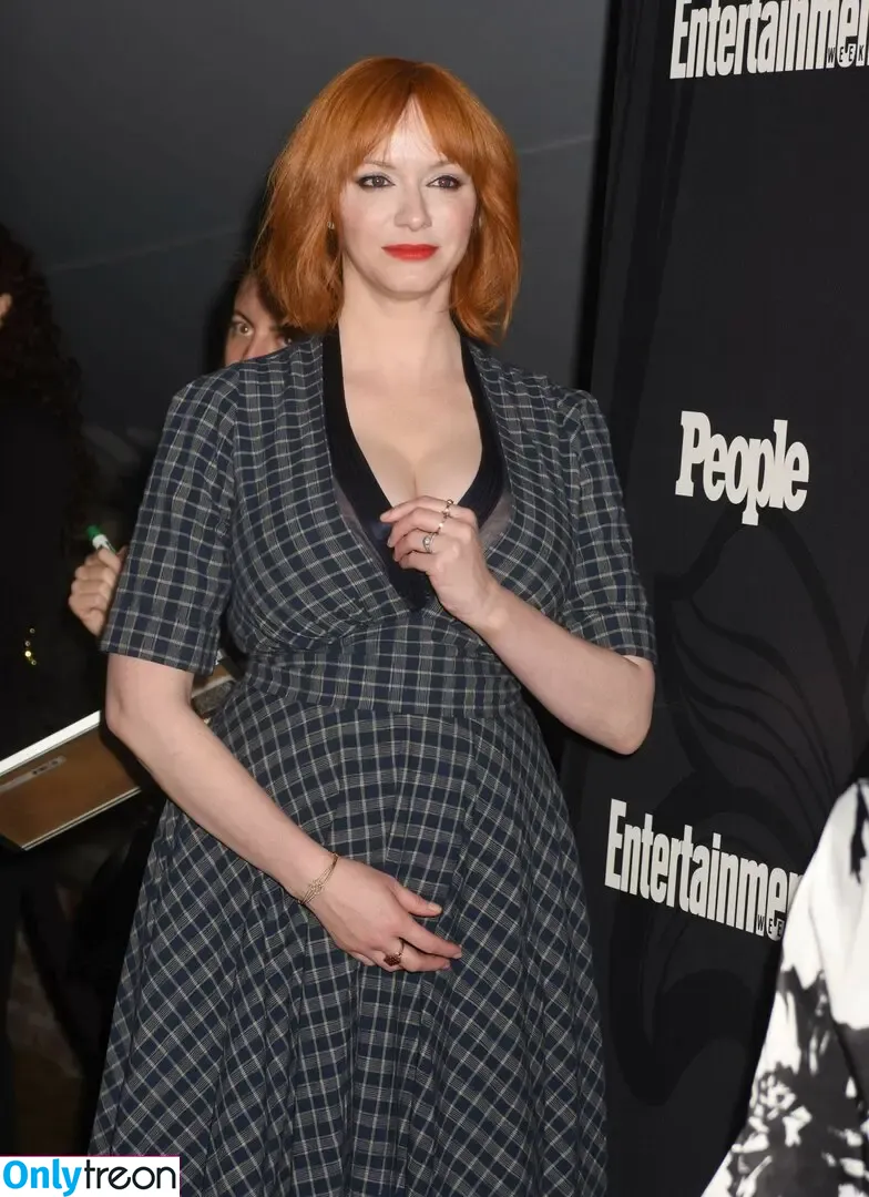 Christina Hendricks nude photo #1526 (actuallychristinahendricks)