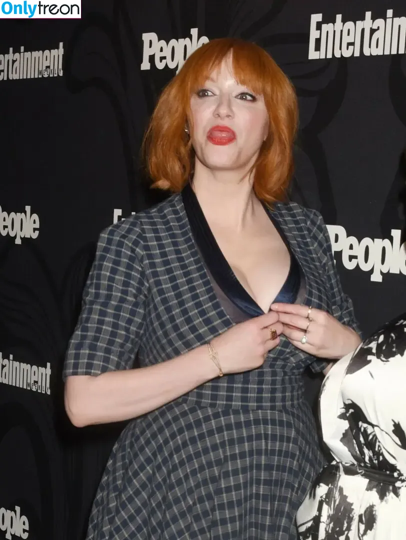 Christina Hendricks nude photo #1542 (actuallychristinahendricks)