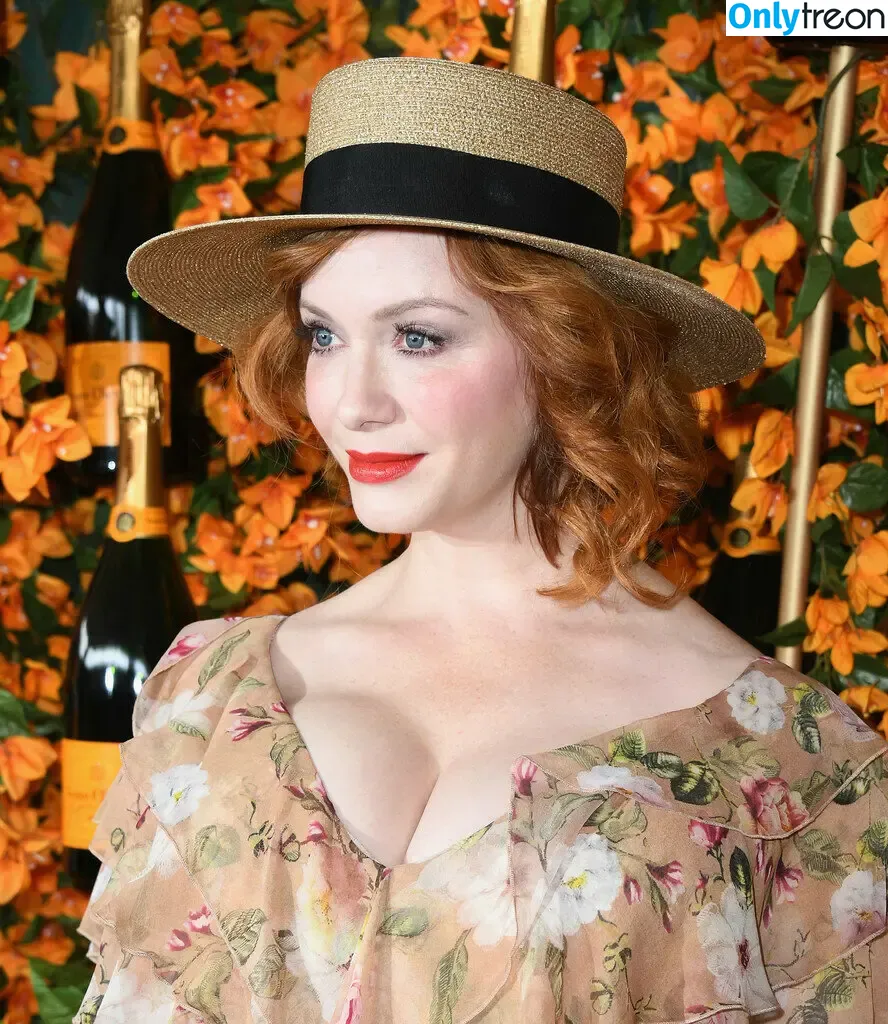 Christina Hendricks nude photo #1549 (actuallychristinahendricks)