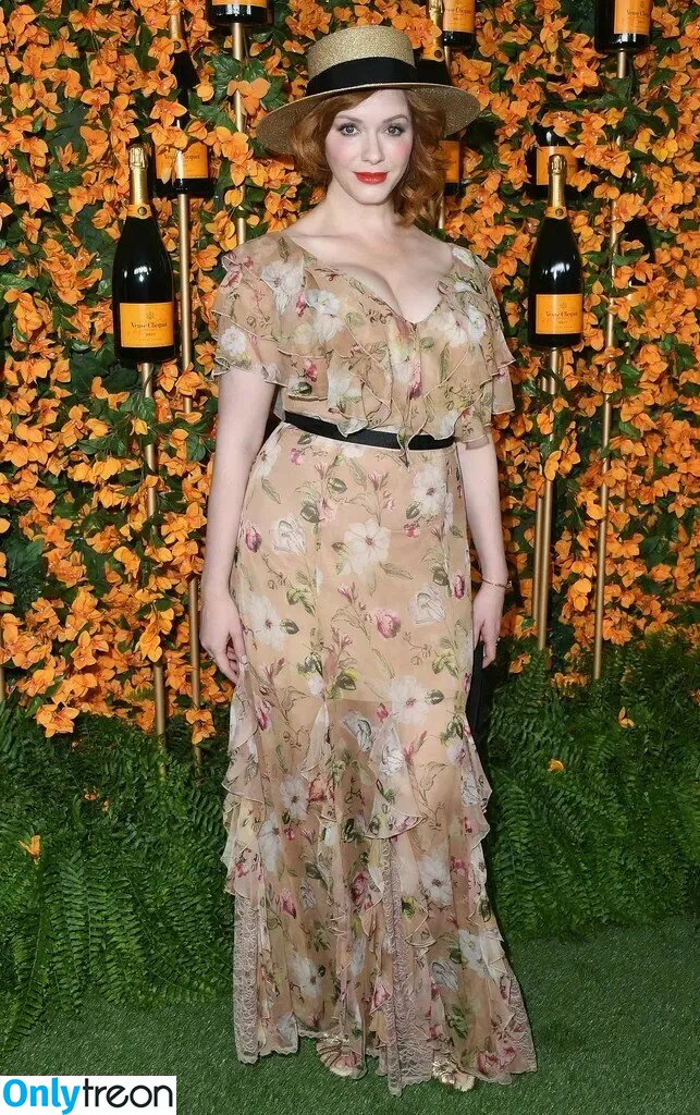 Christina Hendricks nude photo #1551 (actuallychristinahendricks)