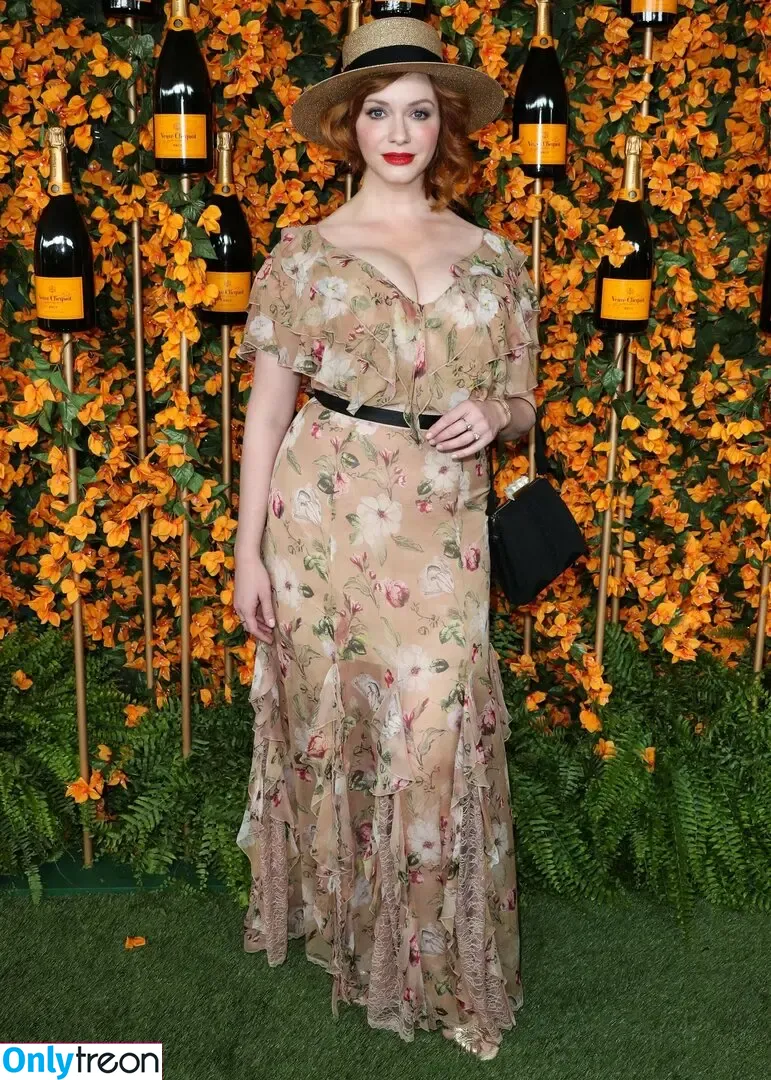 Christina Hendricks nude photo #1586 (actuallychristinahendricks)