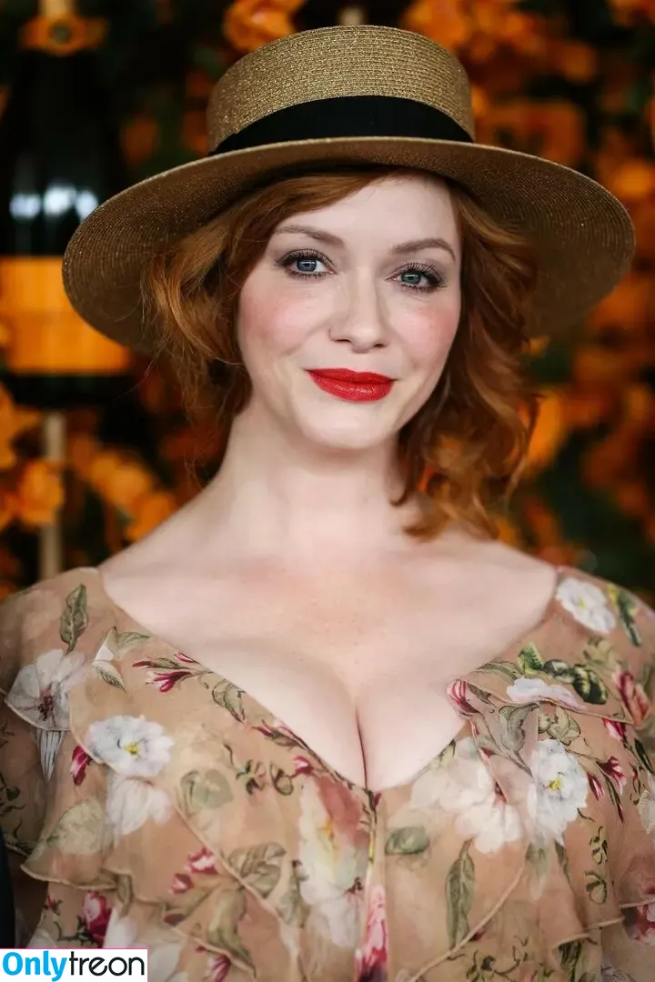 Christina Hendricks nude photo #1588 (actuallychristinahendricks)