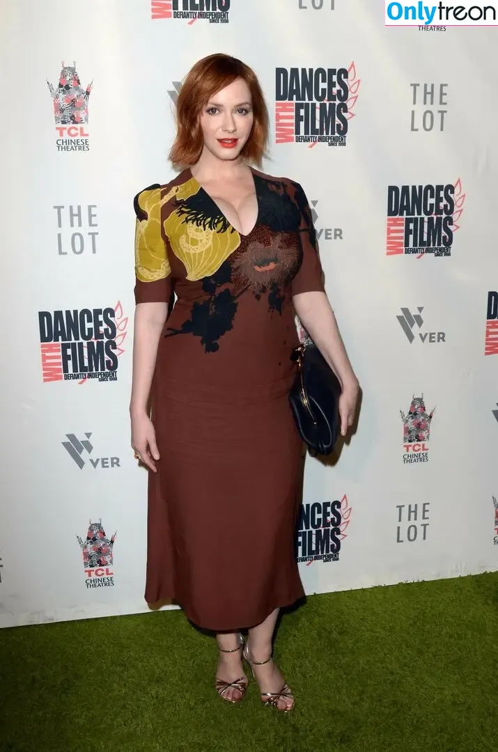 Christina Hendricks nude photo #1608 (actuallychristinahendricks)