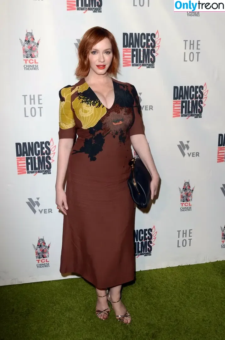 Christina Hendricks nude photo #1626 (actuallychristinahendricks)