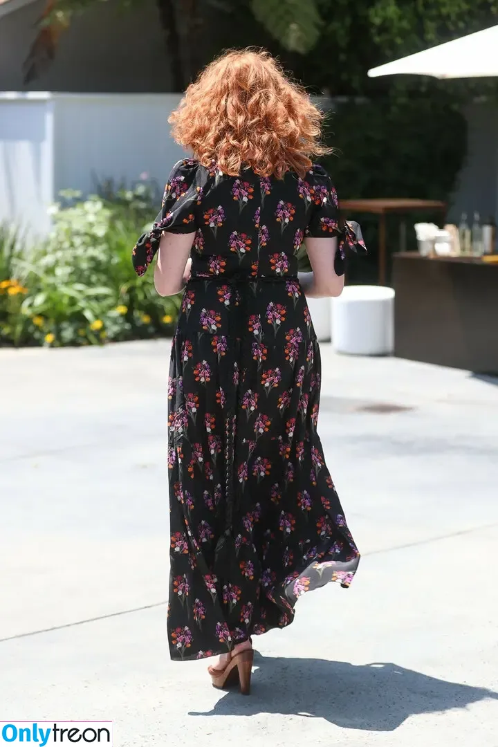 Christina Hendricks nude photo #1668 (actuallychristinahendricks)