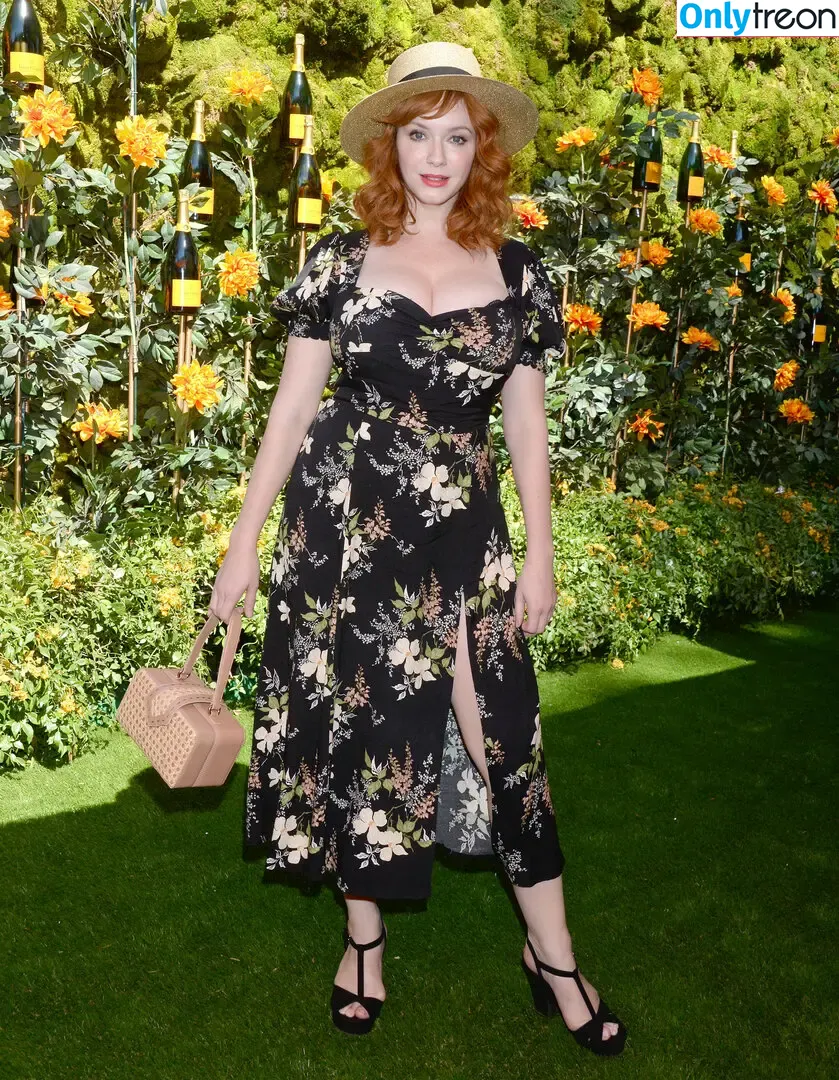 Christina Hendricks nude photo #1676 (actuallychristinahendricks)