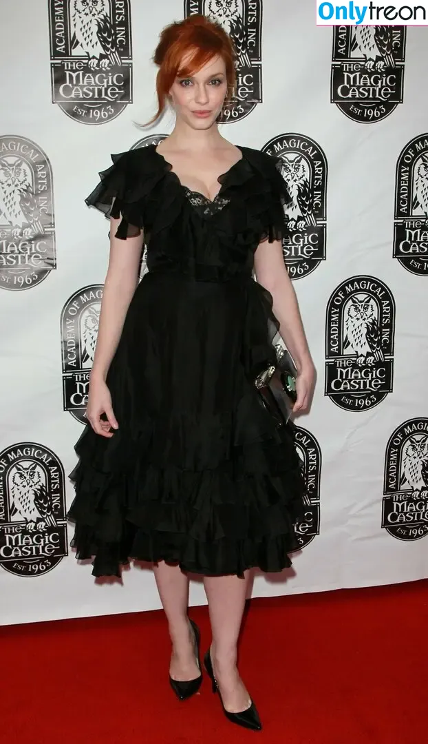 Christina Hendricks nude photo #1704 (actuallychristinahendricks)