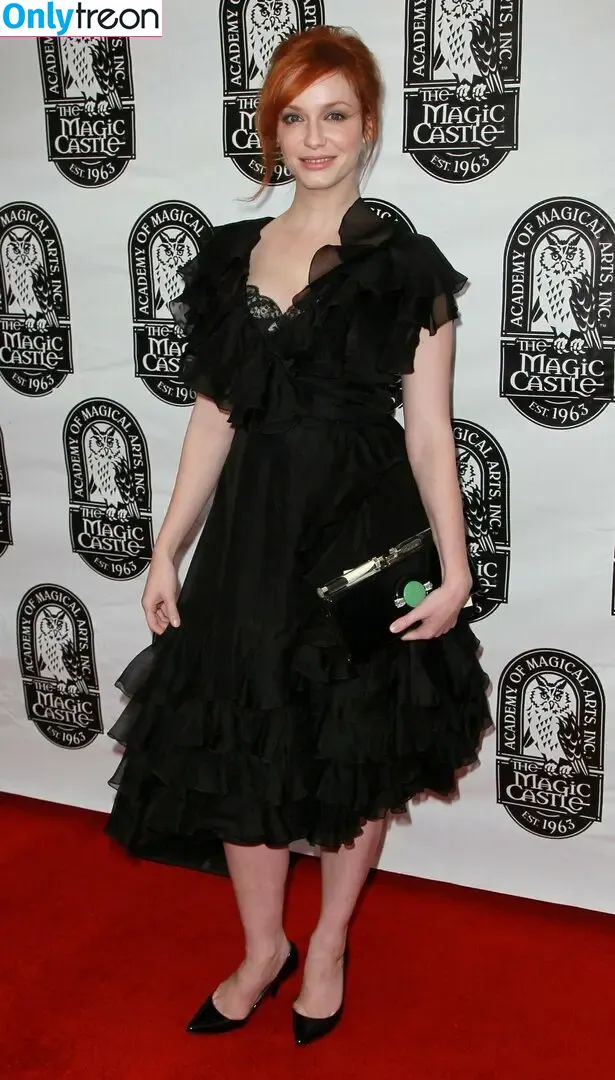 Christina Hendricks nude photo #1706 (actuallychristinahendricks)