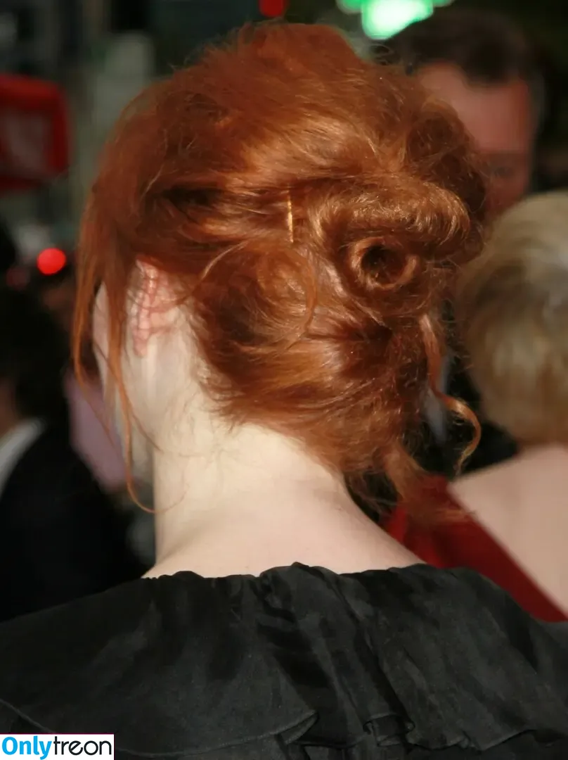Christina Hendricks nude photo #1713 (actuallychristinahendricks)