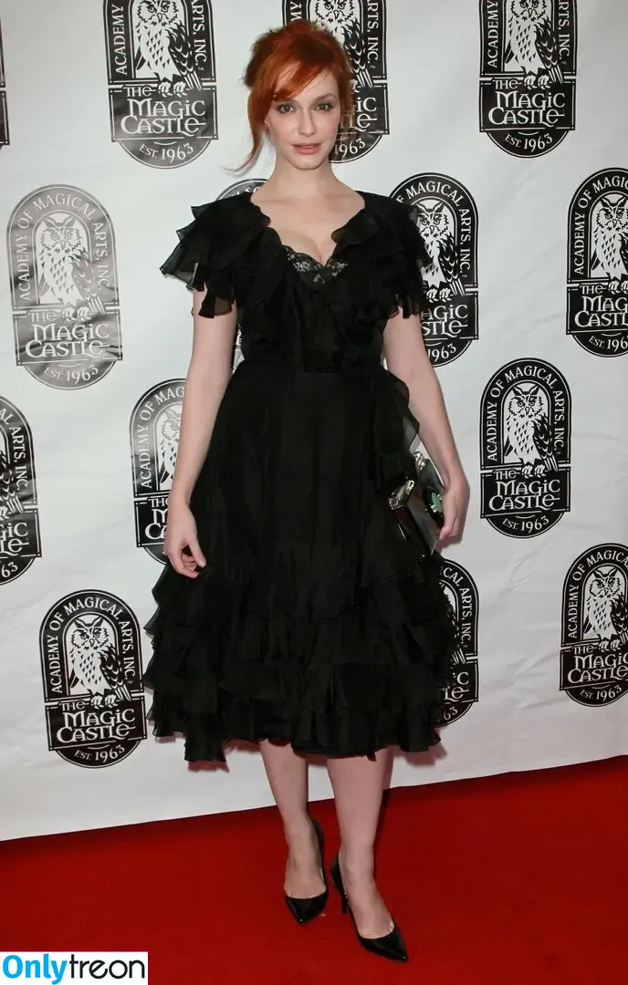Christina Hendricks nude photo #1714 (actuallychristinahendricks)