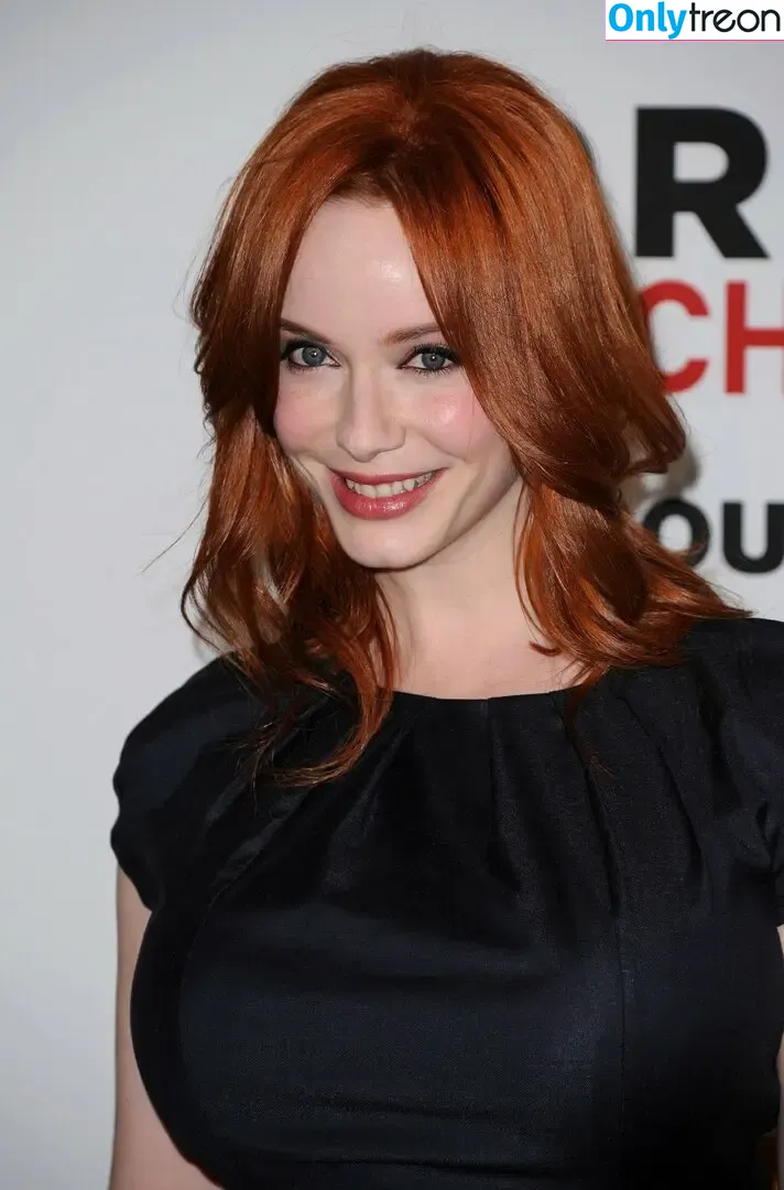 Christina Hendricks nude photo #1720 (actuallychristinahendricks)
