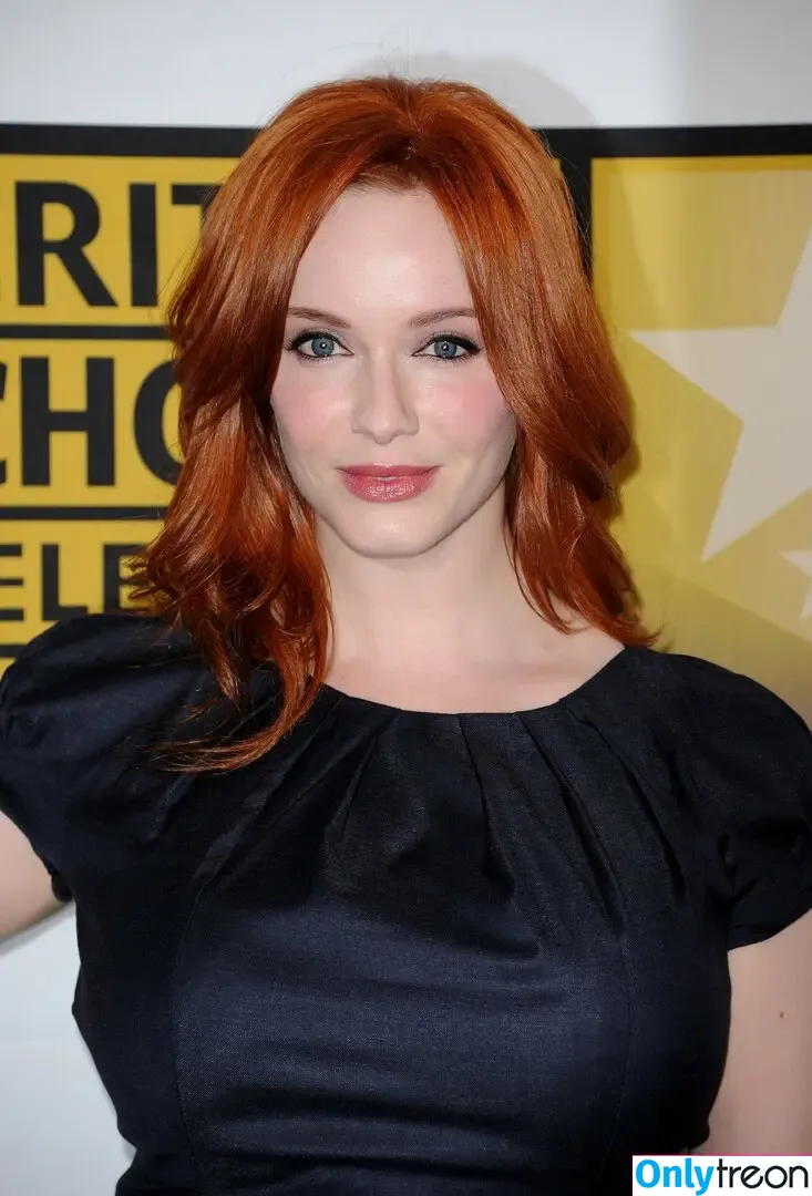 Christina Hendricks nude photo #1721 (actuallychristinahendricks)