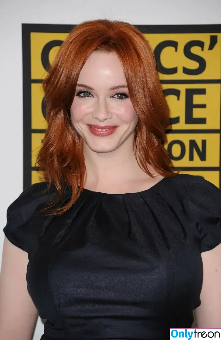 Christina Hendricks nude photo #1723 (actuallychristinahendricks)