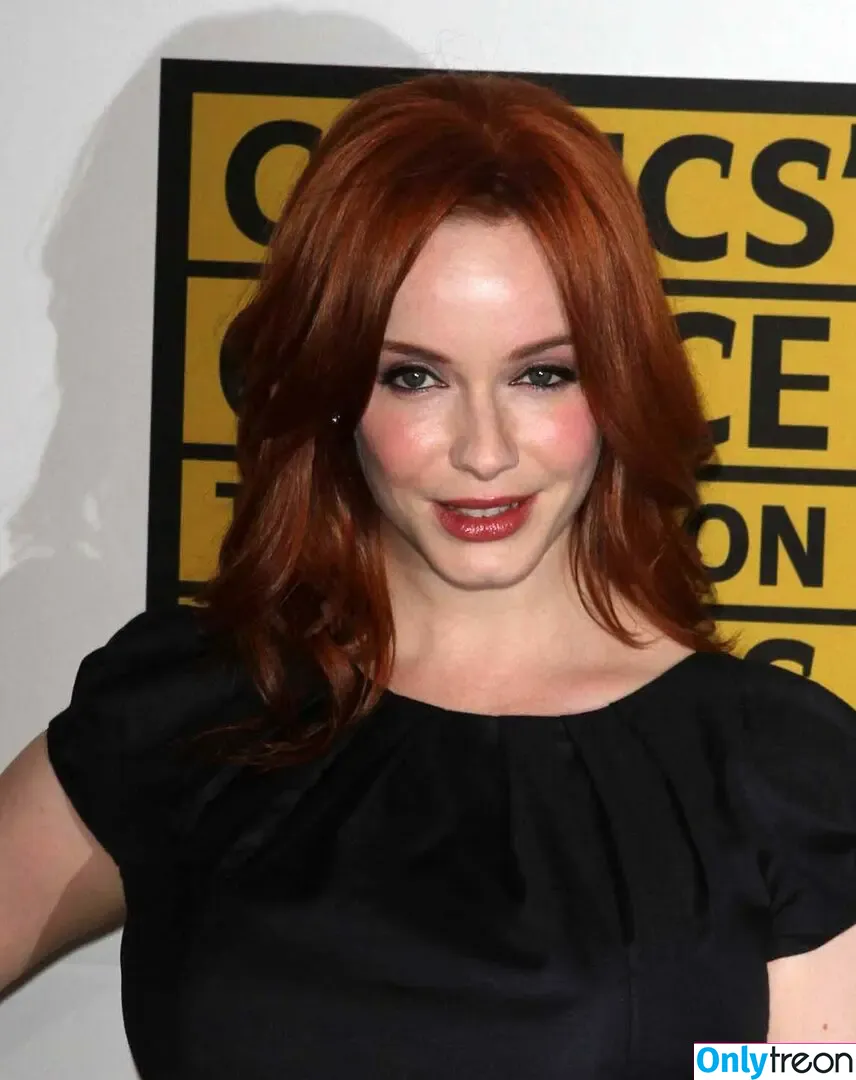 Christina Hendricks nude photo #1724 (actuallychristinahendricks)