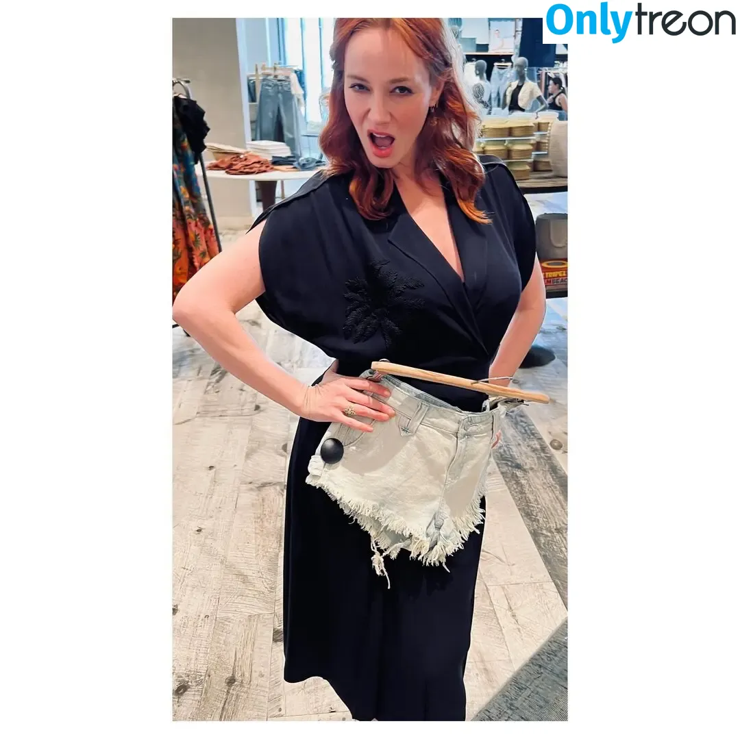 Christina Hendricks nude photo #1901 (actuallychristinahendricks)
