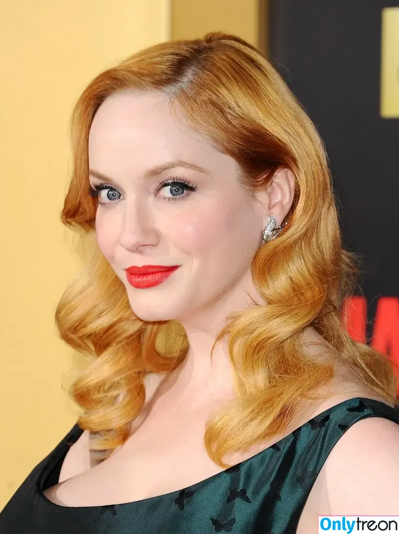 Christina Hendricks nude photo #1957 (actuallychristinahendricks)