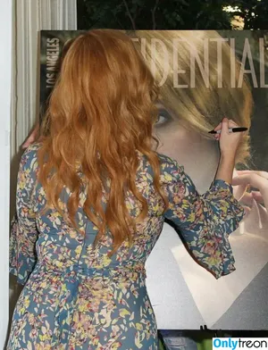 Christina Hendricks / actuallychristinahendricks nude photo #2039