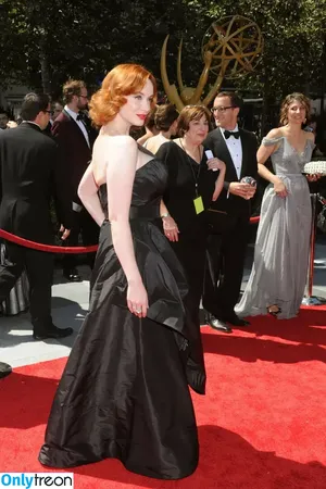 Christina Hendricks / actuallychristinahendricks nude photo #2102