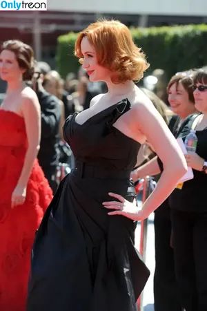 Christina Hendricks / actuallychristinahendricks nude photo #2105