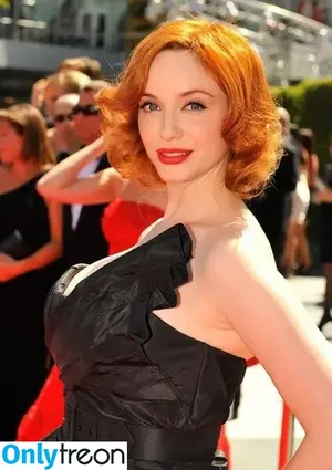 Christina Hendricks / actuallychristinahendricks nude photo #2111